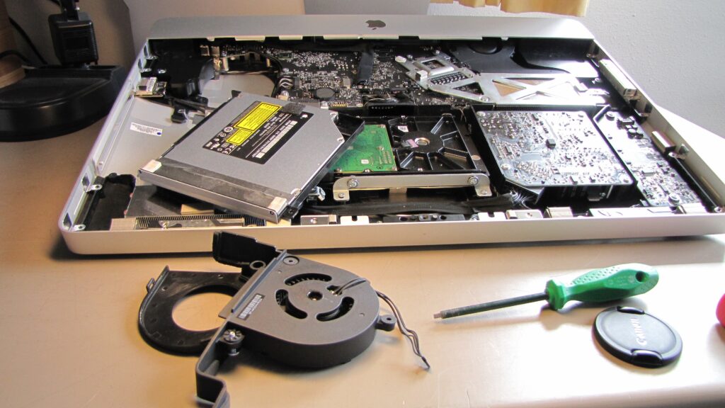 riparazione-computer-apple-windows-mac-imac-macbook-asus-hp-del-lenovo-acer-toshiba-fano